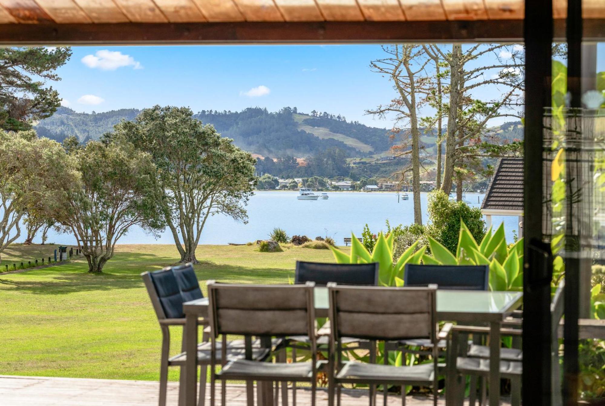 Pauanui Beach House Suntrap Exterior foto