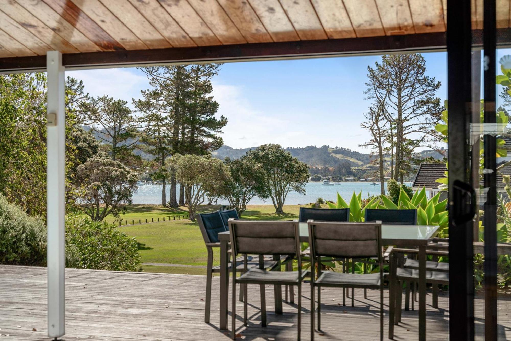 Pauanui Beach House Suntrap Exterior foto