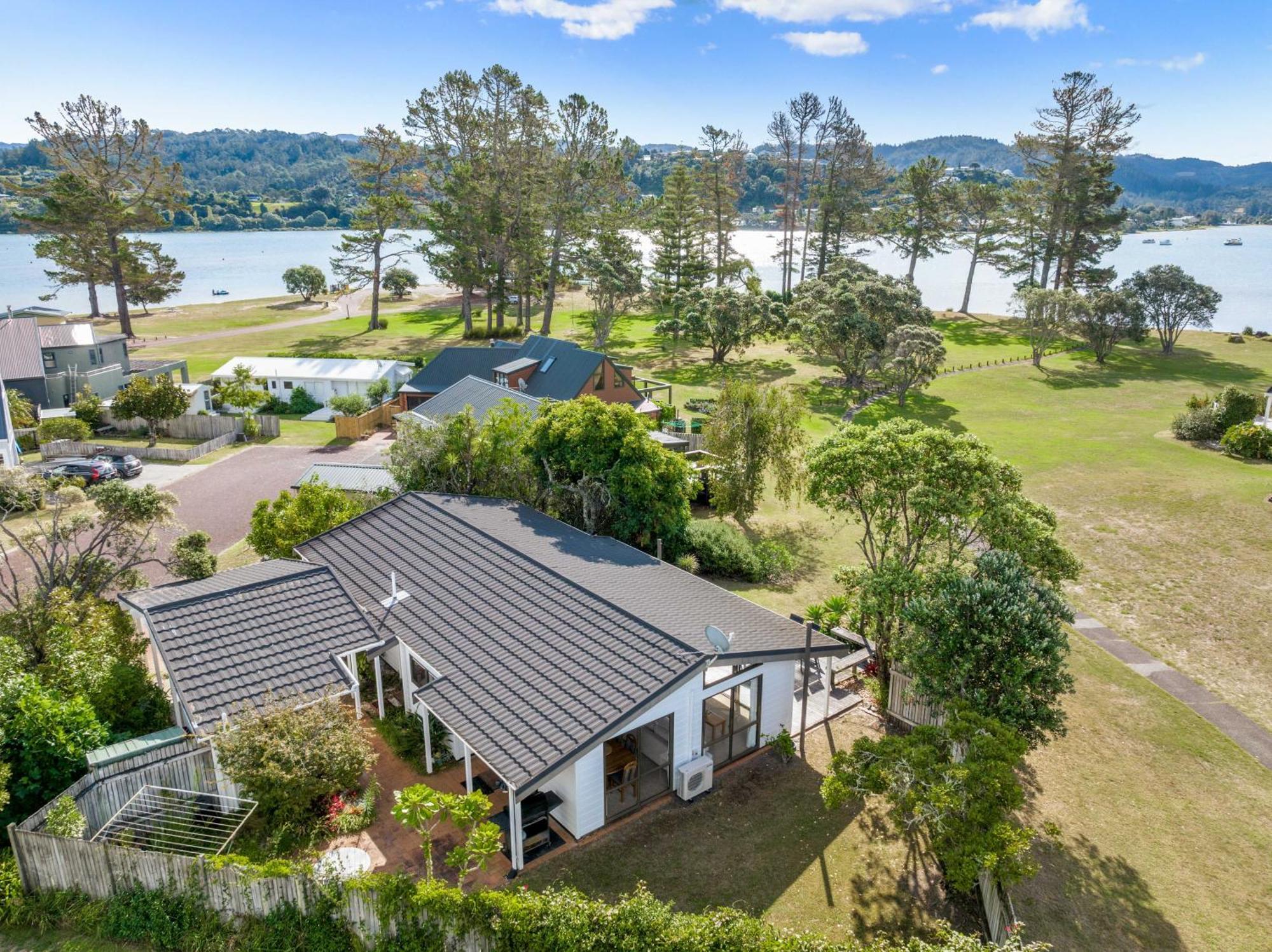 Pauanui Beach House Suntrap Exterior foto